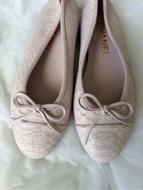 CHANEL Pale Pink Python Leather Ballet Flats with Bow